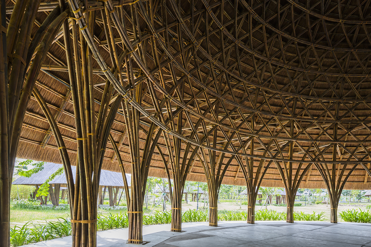 Cúpulas de bambu misturam arte tradicional e arquitetura contemporânea