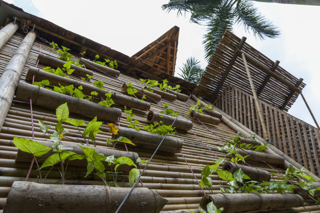 Casas flutuantes de bambu