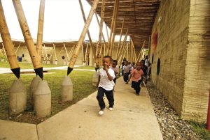 escola sustentável em bambu