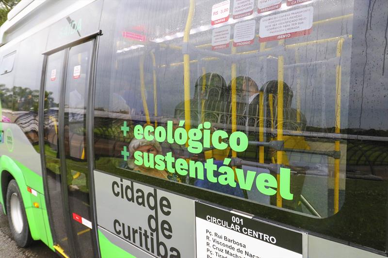 Curitiba testa ônibus 100% elétrico e com poluição zero