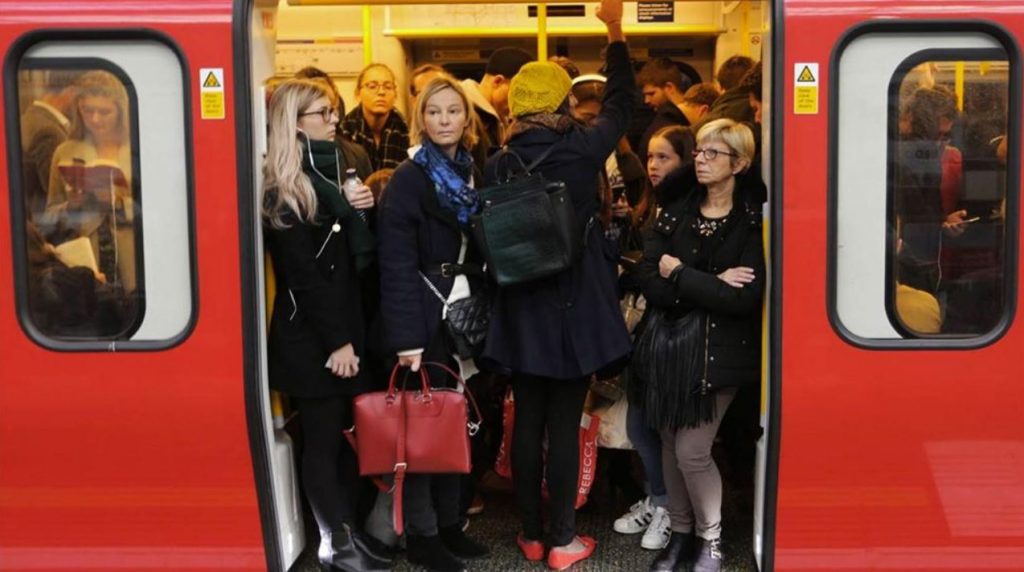 Metrô de Londres vai rastrear usuários para evitar superlotação