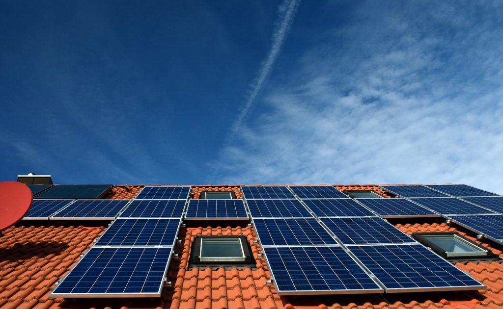 Espírito Santo obriga captação de energia solar em novas edificações estaduais