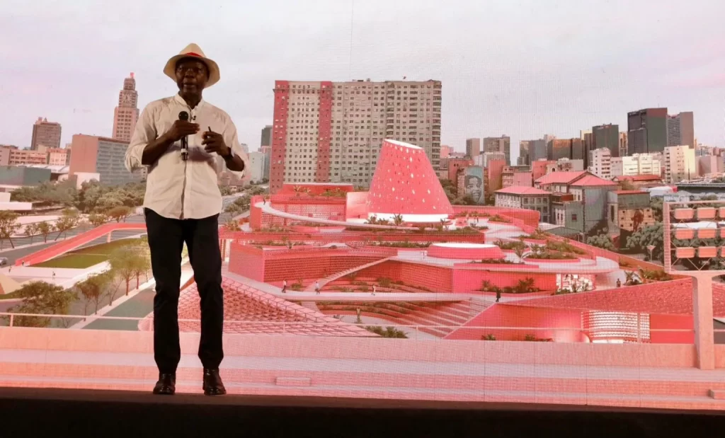 Francis kere apresentacao biblioteca dos saberes